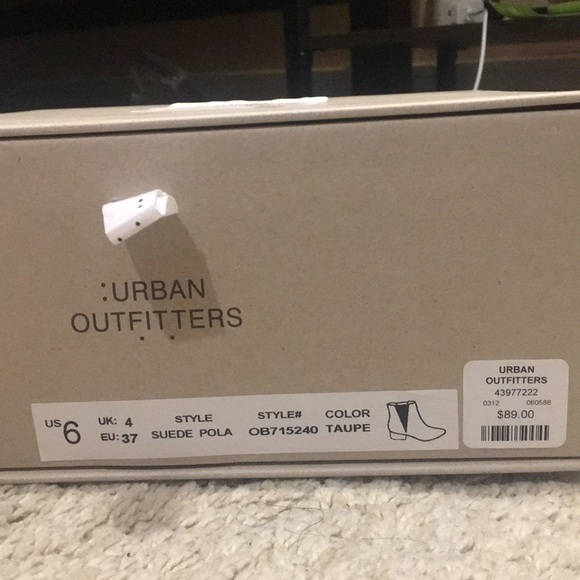 Stylish urban outfitter boot, wear inside once - Picture 4 of 4